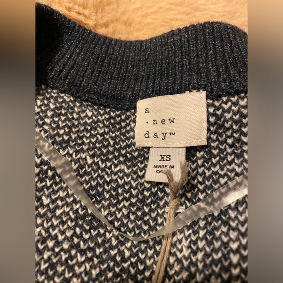 ✨ A New Day Women’s Navy Blue & White Plaid Sweater vest oversized xs - Picture 6 of 6